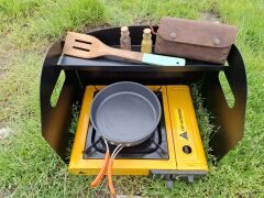 Rüzgarlık Tekli Ocak Galvaniz Koruma Raflı Siyah